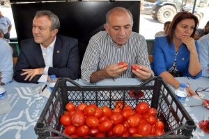 G&uuml;rsel Tekin Bursalı &ccedil;ift&ccedil;iyi dinledi...