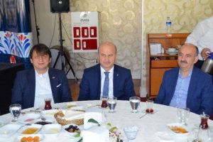 M&uuml;ezzinoğlu: "K&ouml;kl&uuml; medeniyetimizi &ouml;zdeğerlerimizle harmanlamalıyız"
