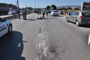 Bursa'da hafriyat kamyonları motosikletli gen&ccedil;lere &ccedil;arptı: 2 &ouml;l&uuml;