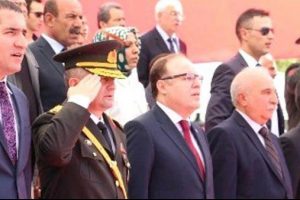 Validen HDP'li başkana fır&ccedil;a!