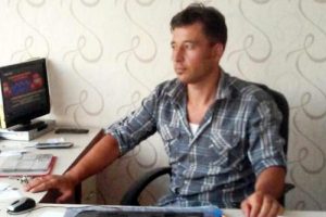 D&uuml;ğ&uuml;n magandası, yemek masasında &ouml;ld&uuml;rd&uuml;!