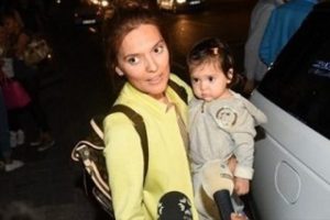 Demet Akalın kızını okula g&ouml;ndermeyecek...