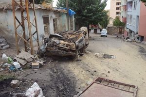 Silvan'da ter&ouml;rden zarar g&ouml;renlere &ouml;deme