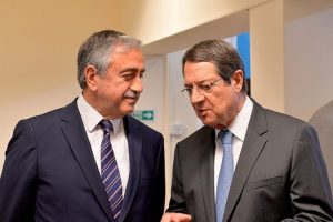 Akıncı ile Anastasiadis bir araya geldi