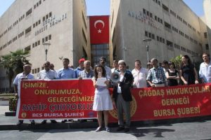 &Ccedil;HD Bursa: AKP, yargıyı muhalifler &uuml;zerinde baskı kurma aracı olarak g&ouml;r&uuml;yor