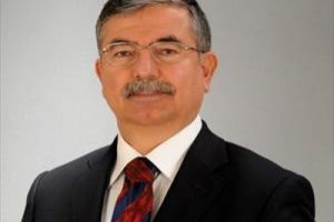 Yılmaz: "Anayasa gereği kurulmuş bir h&uuml;k&uuml;mete..."