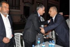 Şehit evinde AK Partili başkana tepki