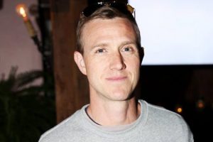 Apple'dan Ian Rogers g&ouml;revi bırakıyor