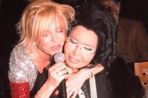 N&uuml;khet Duru: B&uuml;lent Ersoy, Ajda Pekkan'ı tokatladı...
