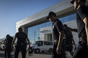 FET&Ouml; operasyonunda 7 kişi adliyeye sevk edildi