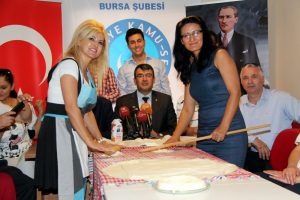 Bursa'da 'aileler dağılmasın' diye b&ouml;rek kursu a&ccedil;tılar