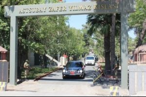 2'nci Ordu Komutanı Org. Adem Huduti sınırda
