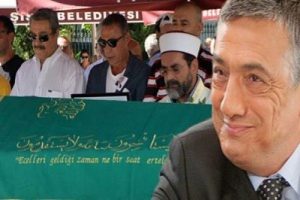 &Uuml;nl&uuml; oyuncu son yolculuğuna uğurlandı