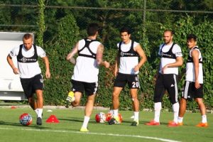 Beşiktaş, Medipol Başakşehir ma&ccedil;ının hazırlıklarını s&uuml;rd&uuml;rd&uuml;