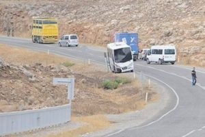 Şırnaklılar PKK'ya karşı askere siper oldu