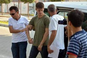 'Kusura bakma vurmak zorundayım'