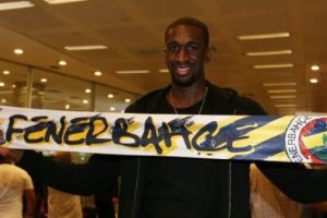 Fenerbah&ccedil;e'nin yeni transferi İstanbul'da!