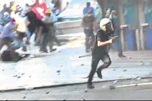 1 g&uuml;nde Şah-Baz! B&uuml;rokrosi jet hızıyla &ccedil;alıştı...