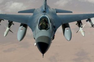 Irak,IŞİD ile m&uuml;cadelede F-16'larını kullandı