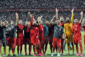 "Bu galibiyeti şehitlerimize ve geride bıraktıkları yakınlarına adıyoruz"