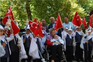 Bursa'da kurtuluş g&uuml;n&uuml;nden erkekliğe ilk adımlarını attılar