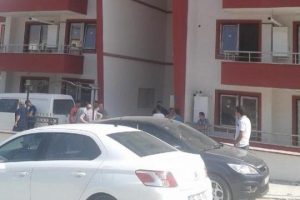 Yarbay &Ccedil;elikcan'ın baba evine ateş d&uuml;şt&uuml;