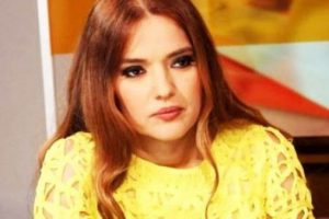 Demet Akalın'dan Mehmet&ccedil;ik Vakfı'na 50 bin lira