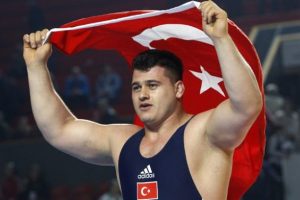 Milli G&uuml;reş&ccedil;i'den d&uuml;nya şampiyonluğu