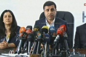 Selahattin Demirtaş'tan a&ccedil;ıklama