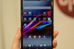 Sony Xperia Z5 Ultra martta g&ouml;r&uuml;c&uuml;ye &ccedil;ıkıyor