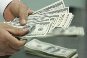 Dolar 3,06'yı aşarak yeni rekorunu g&ouml;rd&uuml;