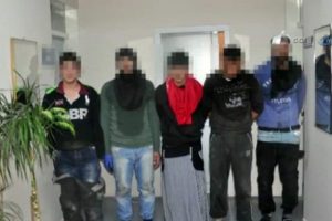 Bombayı patlatamadan yakalandılar