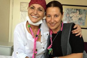 Naşide G&ouml;kt&uuml;rk'e Vahide Per&ccedil;in'den destek