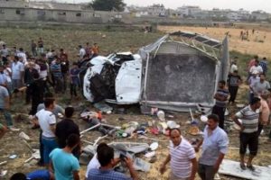 Hatay'da katliam gibi trafik kazası: 4 &ouml;l&uuml;, 20 yaralı