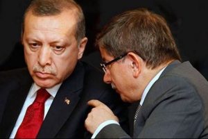 AK Parti'de kongreye &uuml;&ccedil; kala liste d&uuml;ğ&uuml;m&uuml; &ccedil;&ouml;z&uuml;ld&uuml;