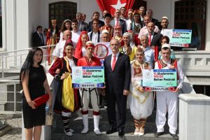 Bursa'dan d&uuml;nyaya 'kardeşlik' mesajı