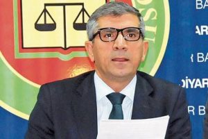 Cizre'ye gitmelerine izin verilmeyen avukatlardan eylem