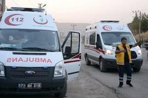 Cizre'de ter&ouml;ristler ambulans yağmaladı