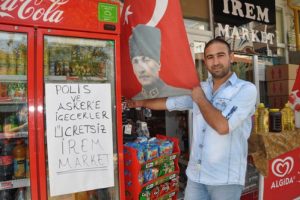 Bursalı esnaftan ter&ouml;r olaylarını tepki i&ccedil;in asker ve polise &uuml;cretsiz i&ccedil;ecek