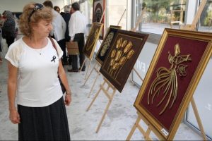 Bursa'da tel ve &ccedil;ivi ile muhteşem sanat!