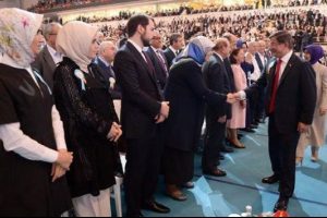 Sumeyye Erdogan Ve Esra Albayrak Ak Parti Kongresinde Bursada Bugun Bursa Bursa Haber Bursa Haberi Bursa Haberleri Bursa