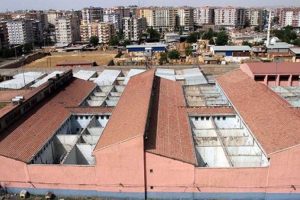 Diyarbakır Cezaevi'ne bombalı saldırı