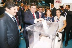 AK Parti MKYK'da kim ne oy aldı?