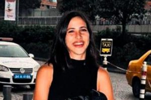 Zehra'nın kadaşları ile kahve keyfi...