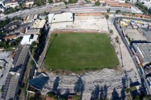 Tarihi Alsancak Stadı'nda yıkım devam ediyor