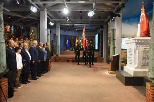 Kut'&uuml;l Amare Cephesi şehitlerinden Piyade &Ccedil;avuş Solakoğlu İshak i&ccedil;in anma t&ouml;reni