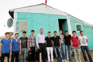 Gen&ccedil;ler kendi sosyal tesisini kurdu