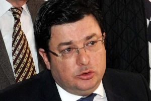 Erkek'ten 'Basına baskı' &ouml;nergesi