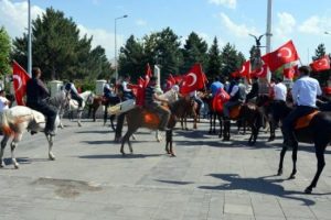 Ter&ouml;re atlı protesto