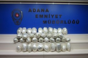 Kamyonetten 85 kilo esrar &ccedil;ıktı